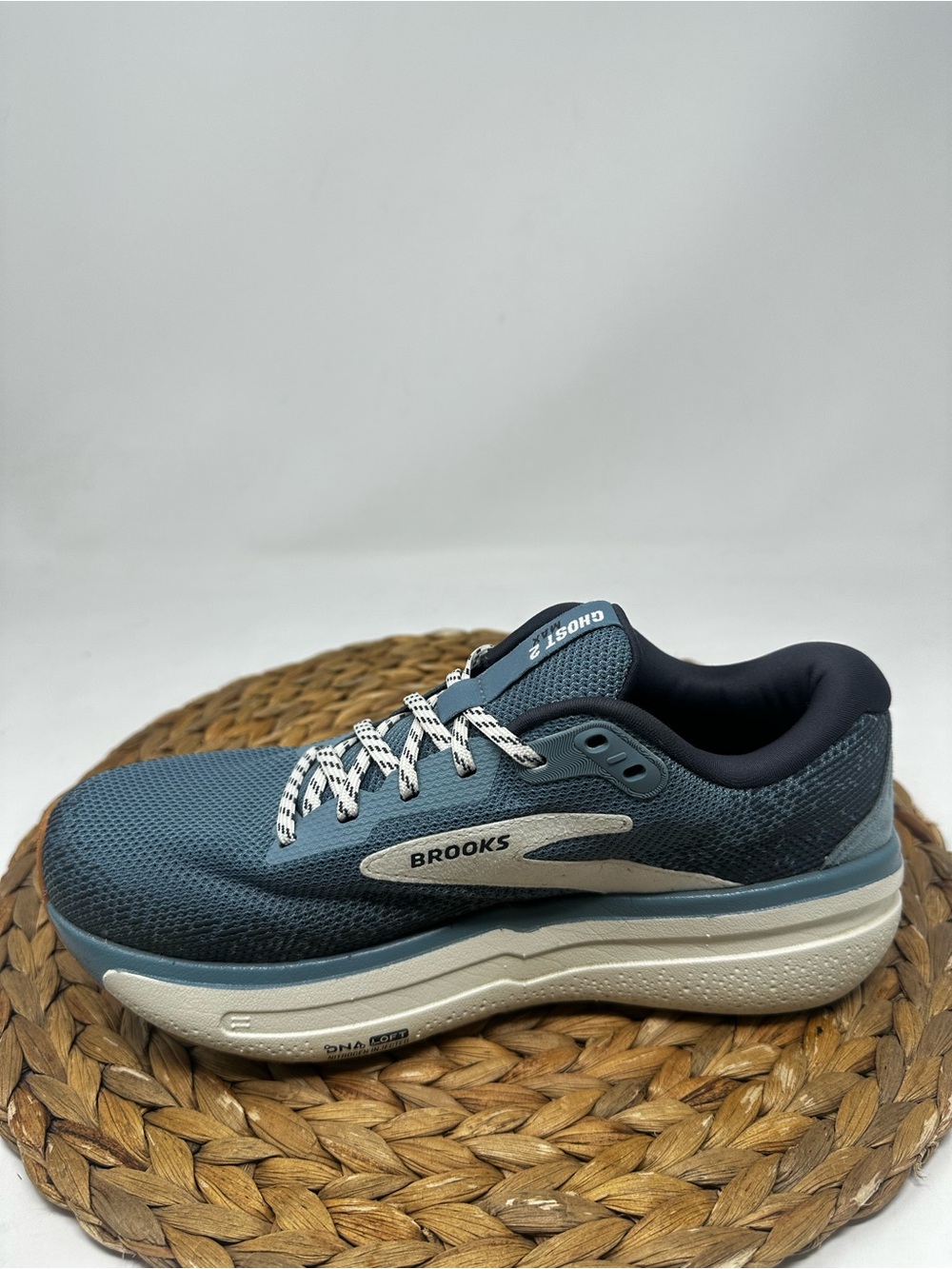 BROOKS Ghost 2 Running Shoes Citadel Coconut Biscuit Size 7.5 Women's - Picture 2 of 9